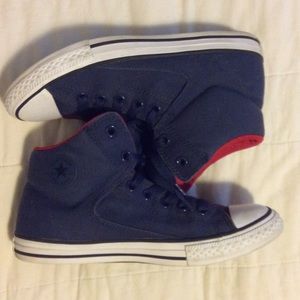 Big boys size 5 navy/red converse sneakers